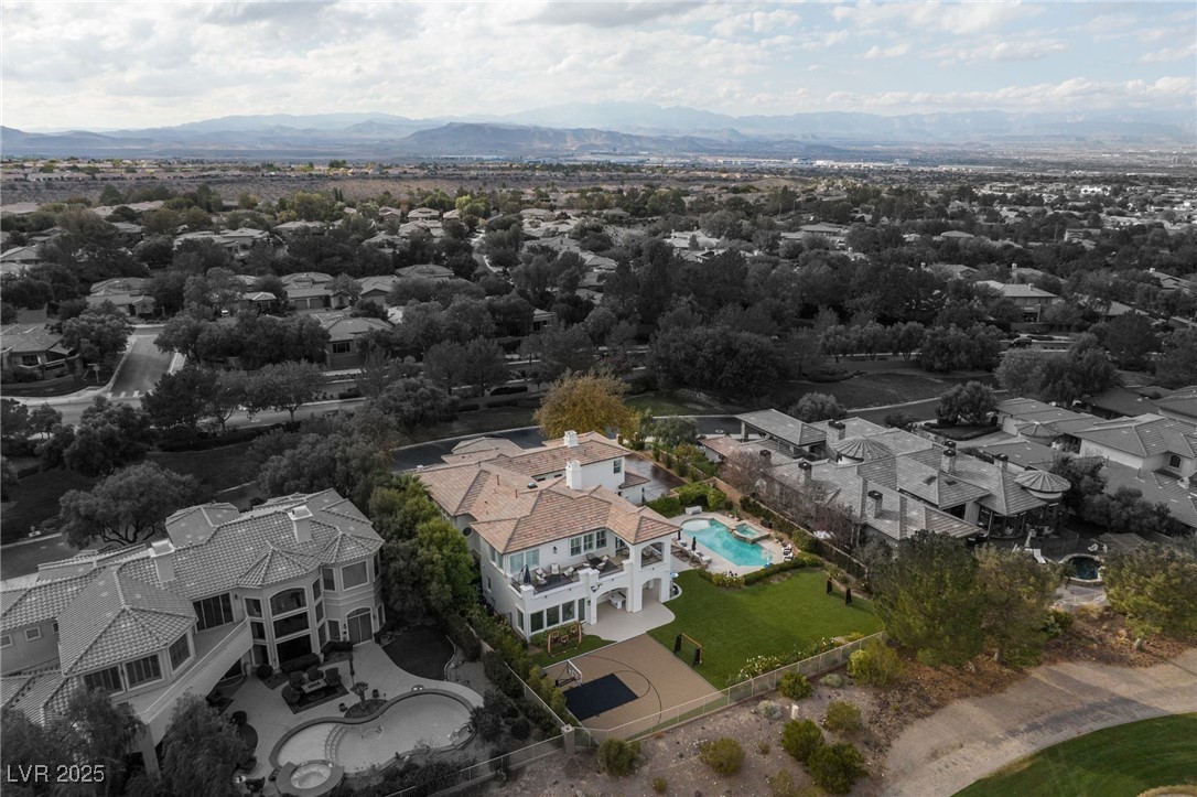 12 Bloomfield Hills Drive