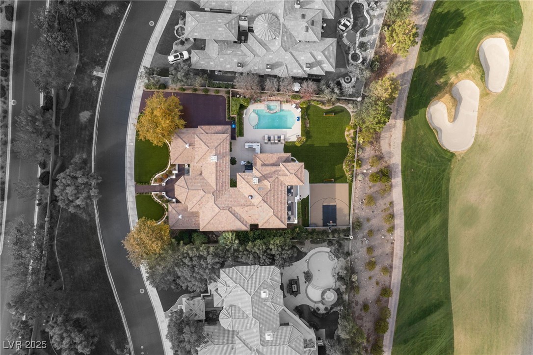 12 Bloomfield Hills Drive