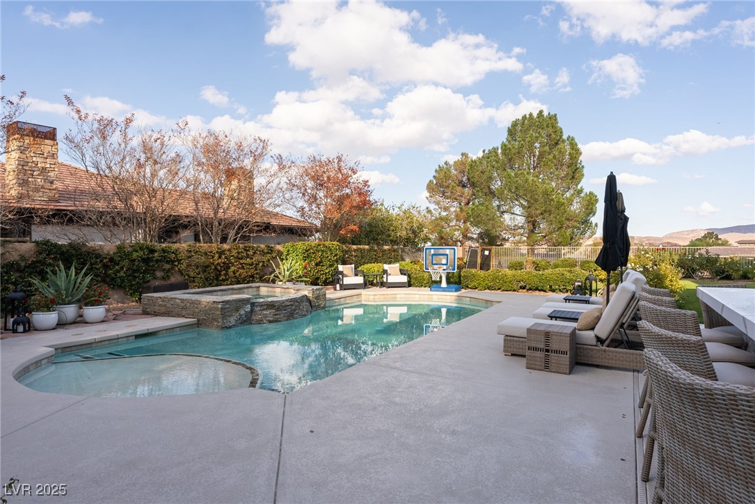 12 Bloomfield Hills Drive