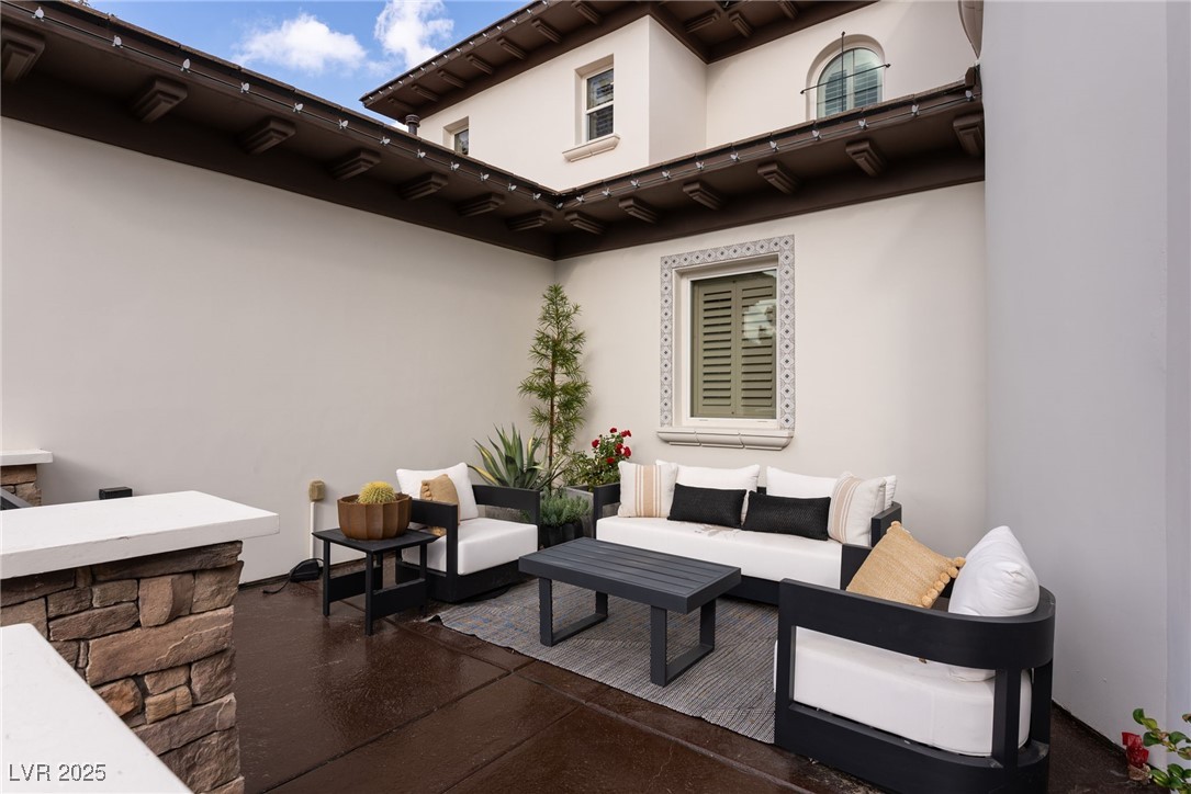 12 Bloomfield Hills Drive