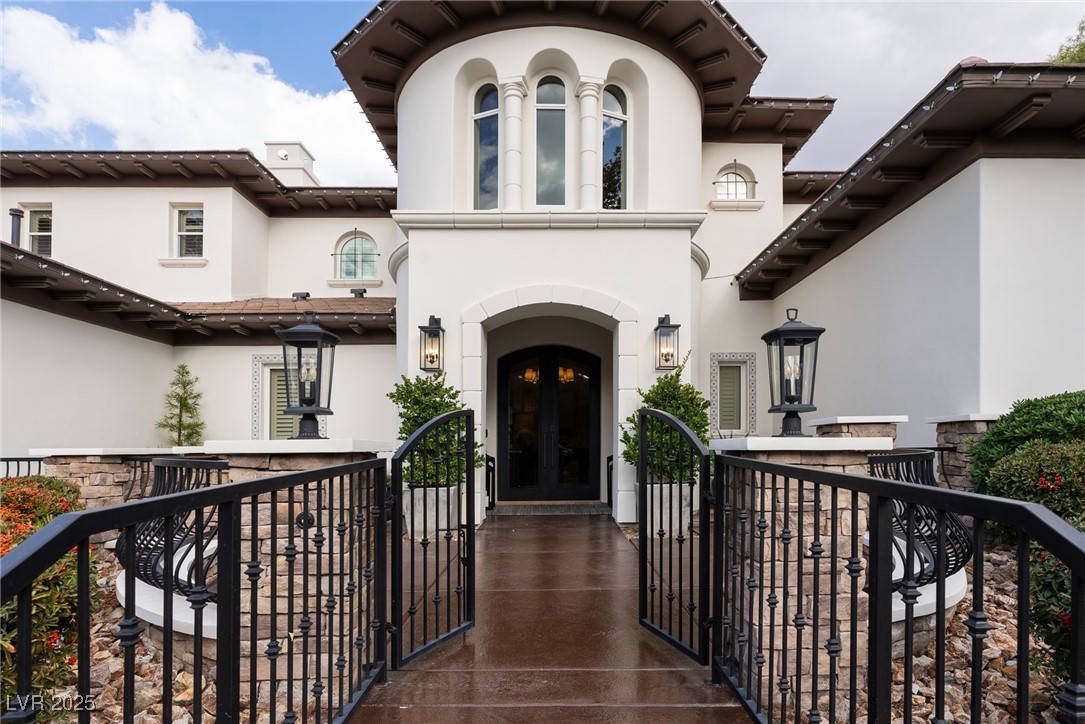 12 Bloomfield Hills Drive