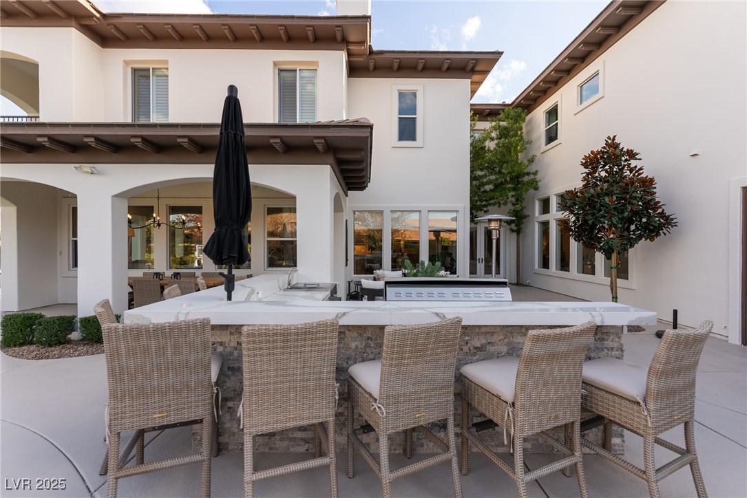 12 Bloomfield Hills Drive