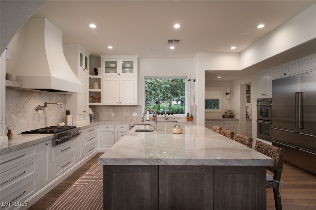 12 Bloomfield Hills Drive