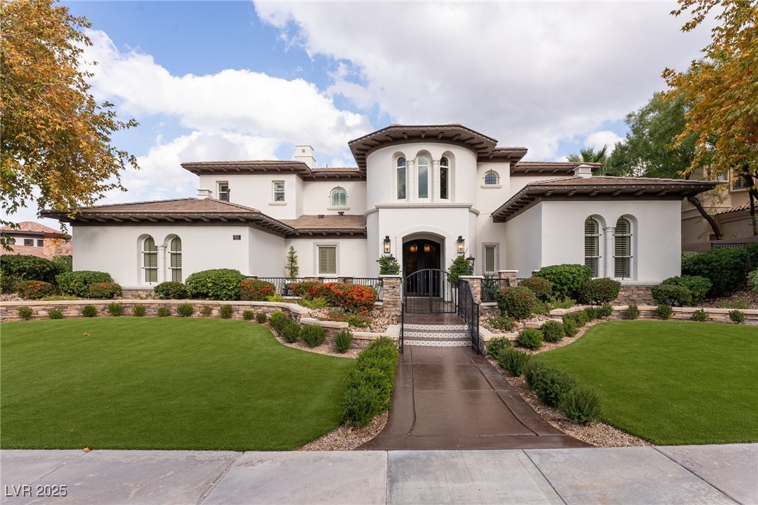 12 Bloomfield Hills Drive