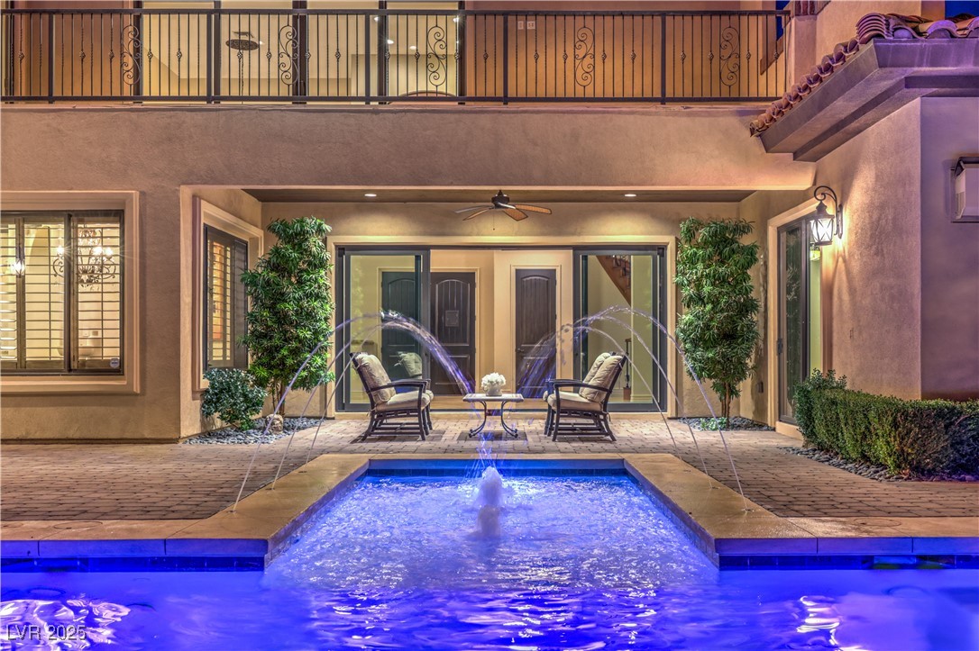 6 Fire Rock Court