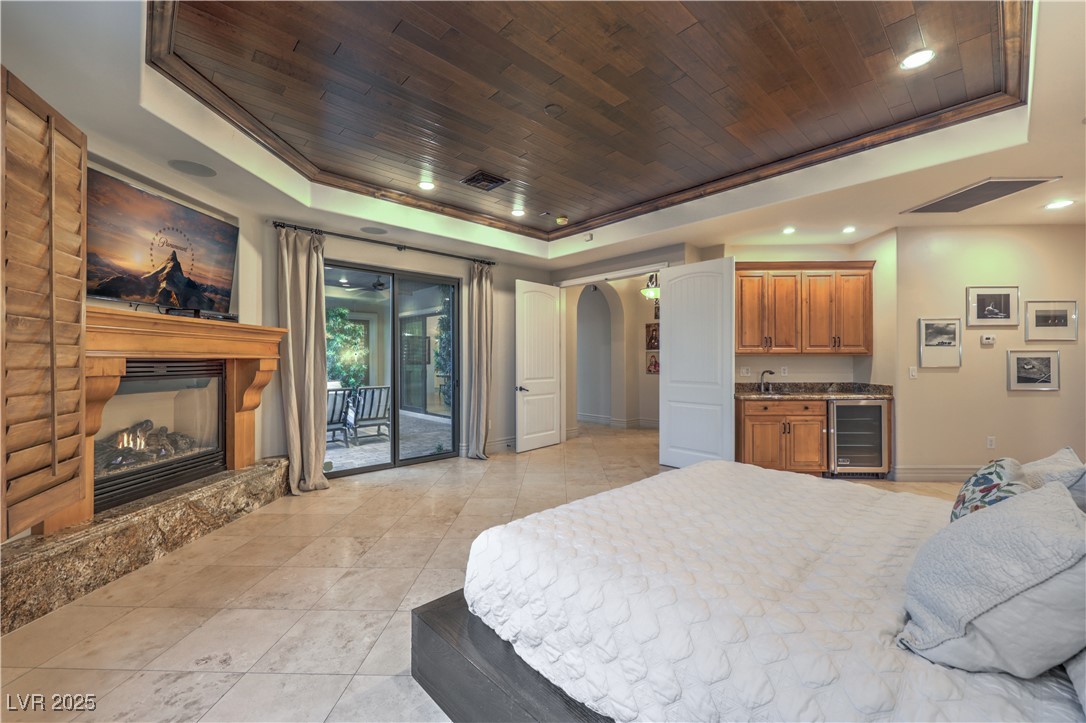 6 Fire Rock Court