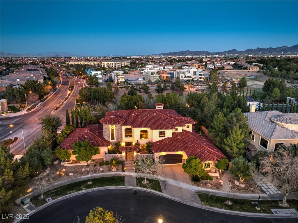 6 Fire Rock Court