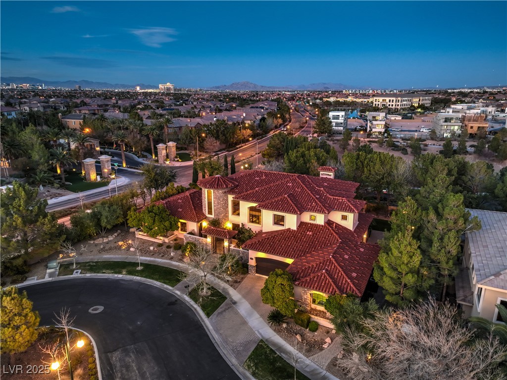 6 Fire Rock Court