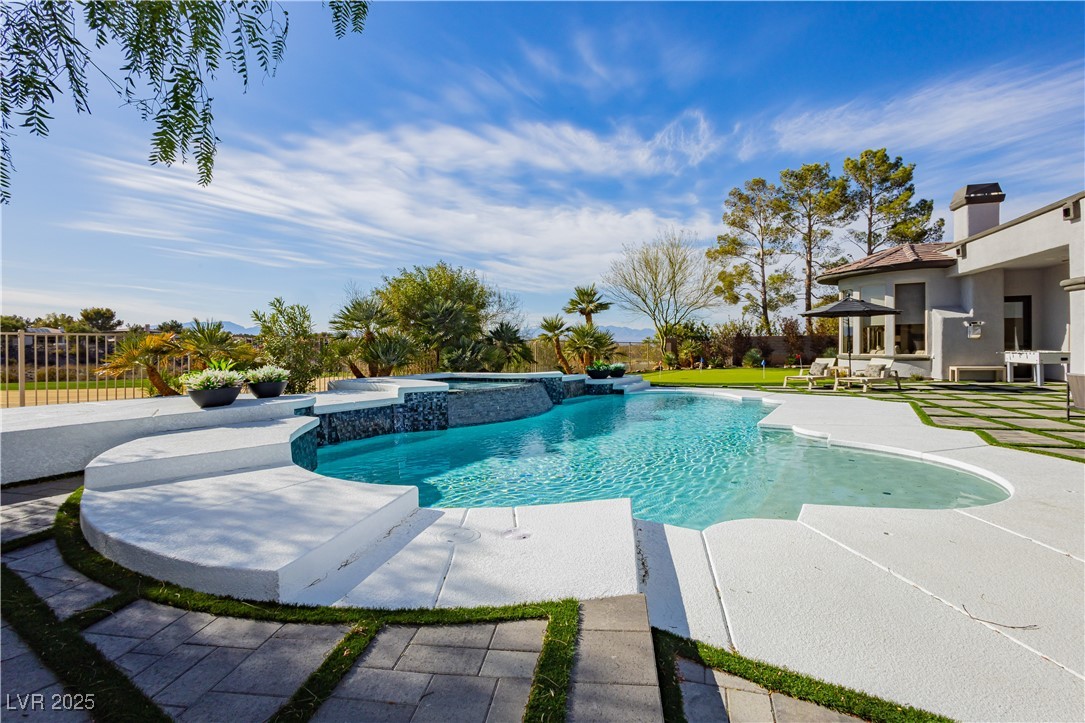 19 Isleworth Drive