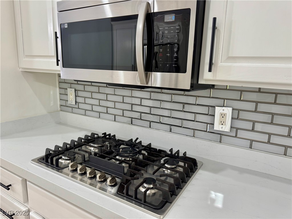 11 Feather Sound Drive