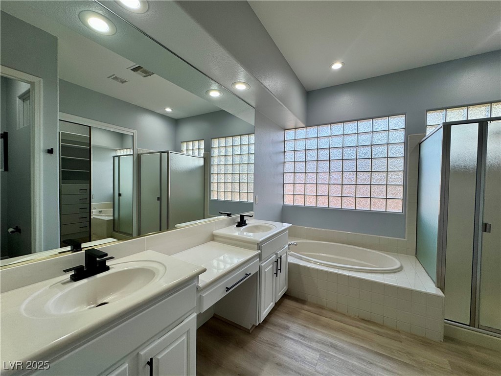 11 Feather Sound Drive