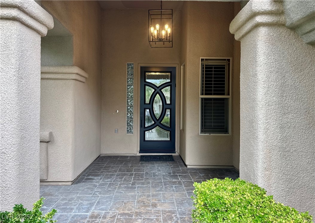 11 Feather Sound Drive