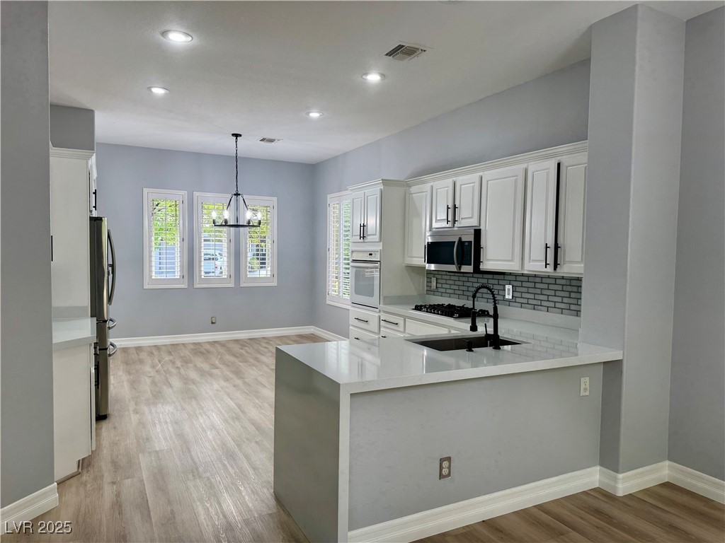 11 Feather Sound Drive