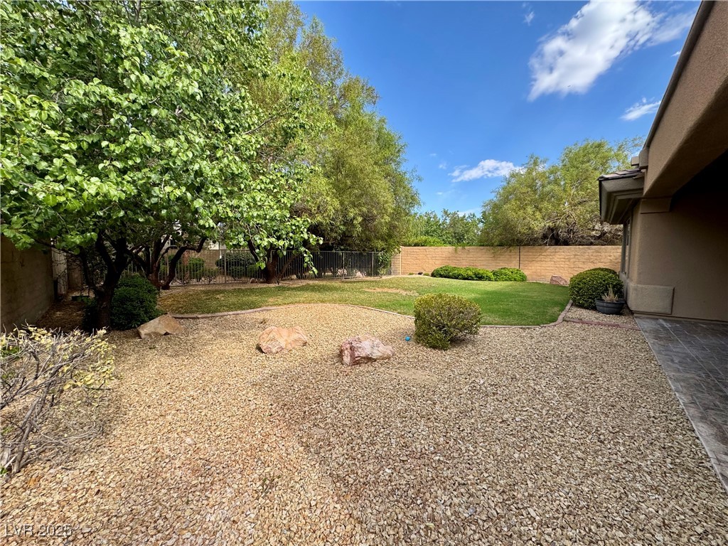 11 Feather Sound Drive