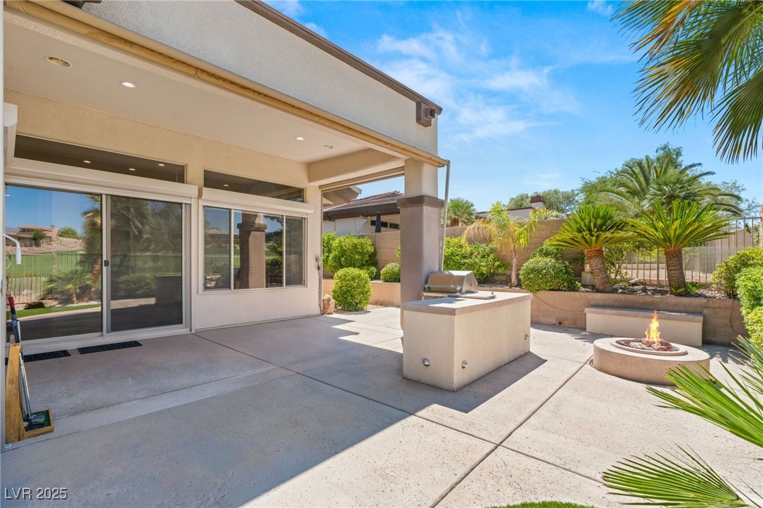 9 Knob Oak Drive
