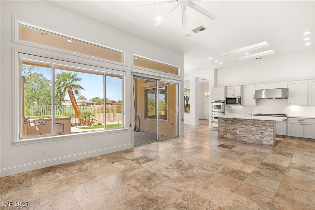 9 Knob Oak Drive