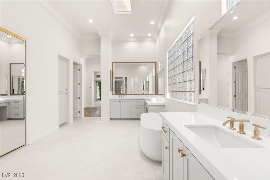 9 Knob Oak Drive