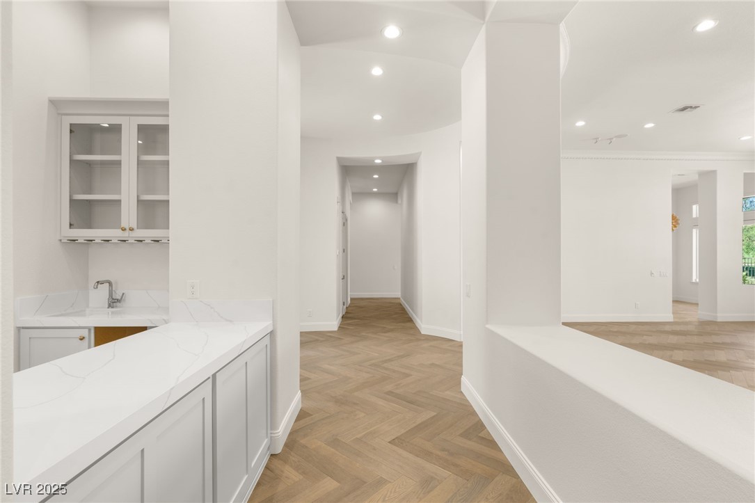 9 Knob Oak Drive