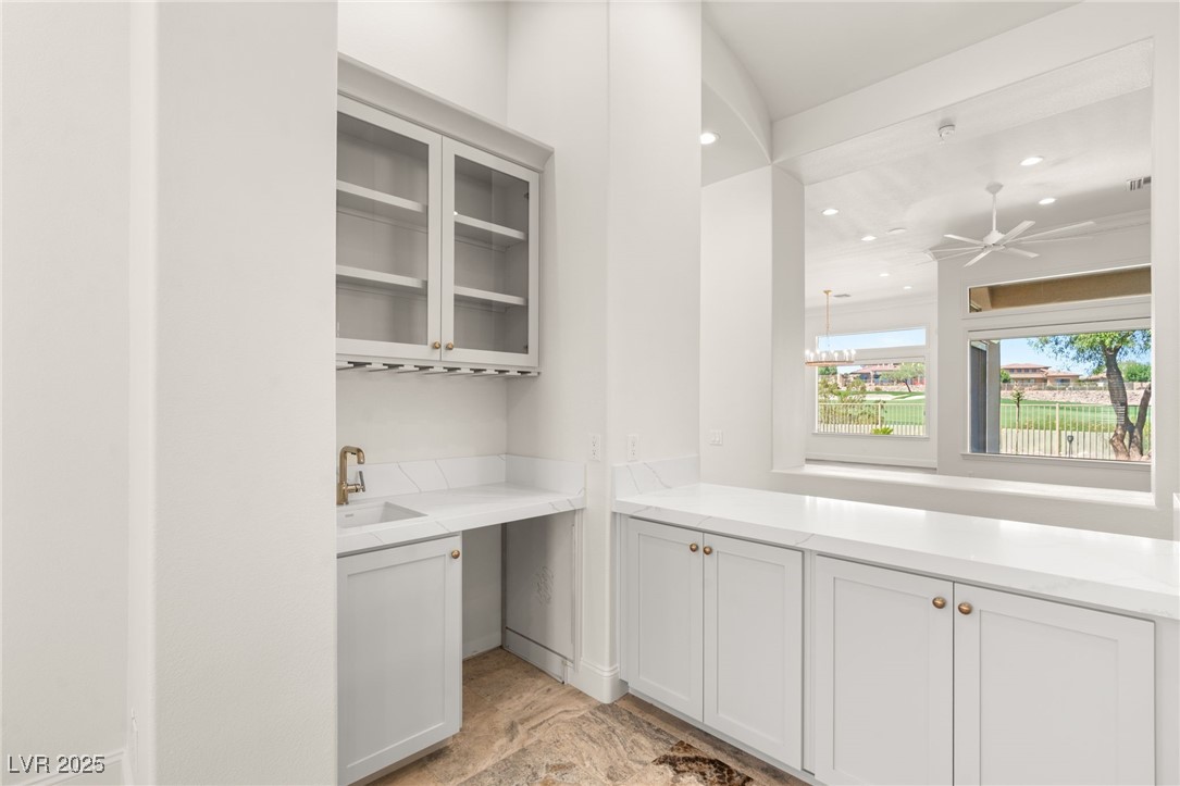 9 Knob Oak Drive