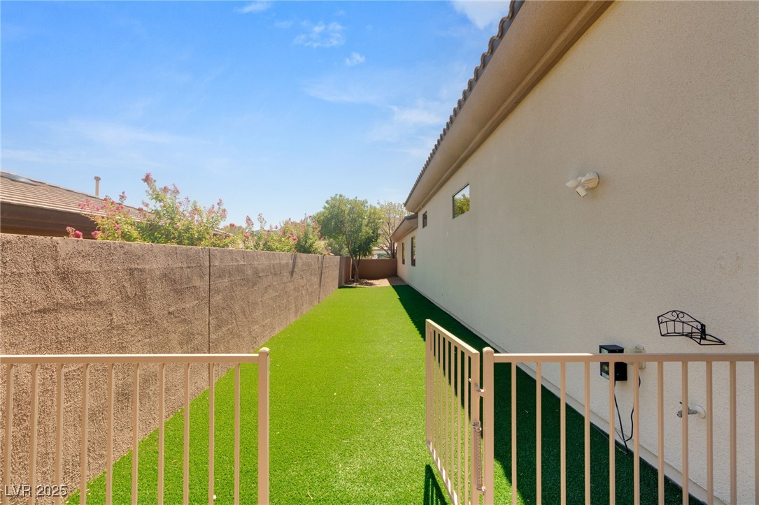 33 Hassayampa Trail