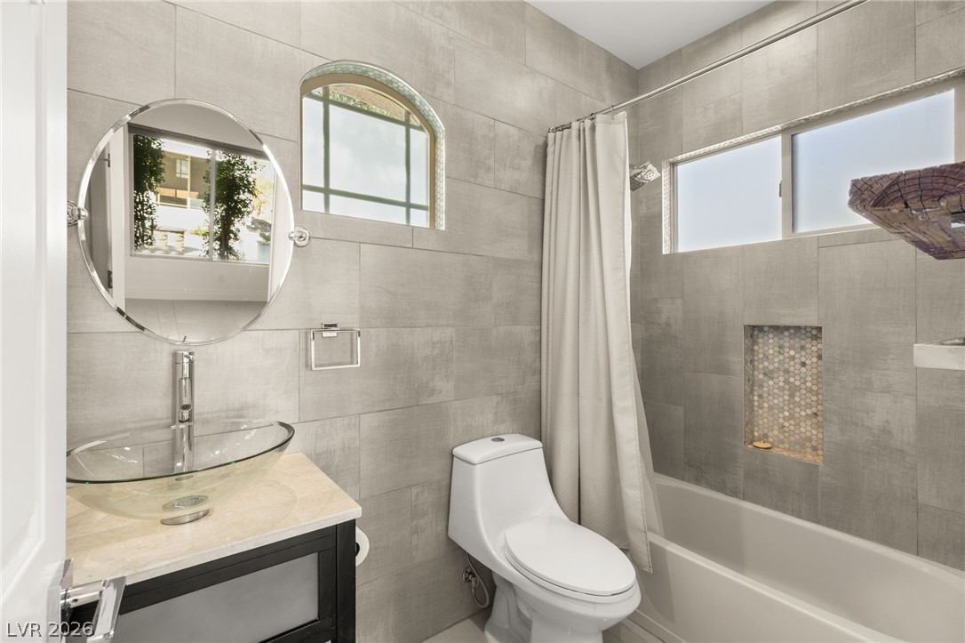 120 Emerald Dunes Circle