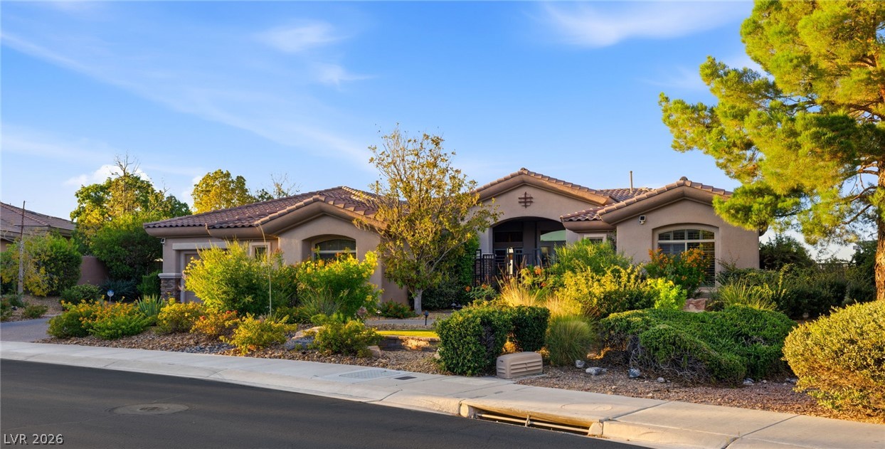 6 Brookridge Drive