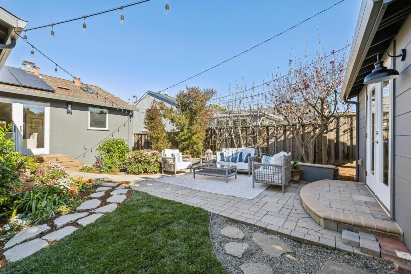 3612 Santiago Street