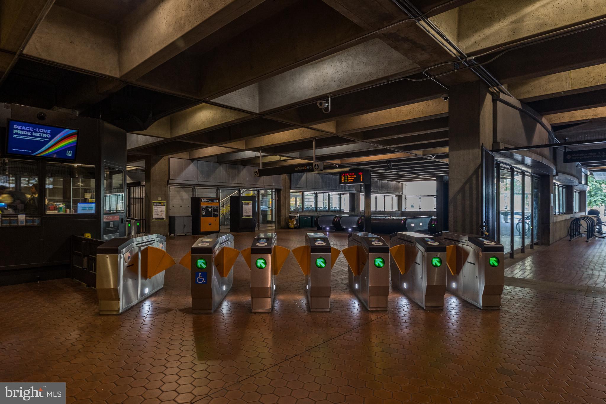 1411 KEY BOULEVARD 304