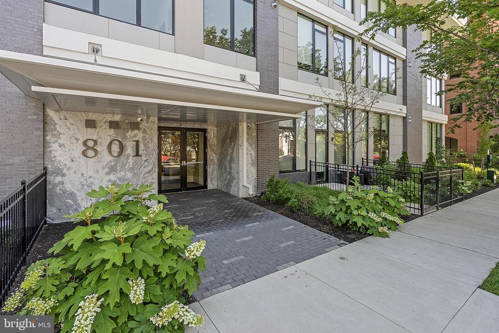801 N Fairfax St #219