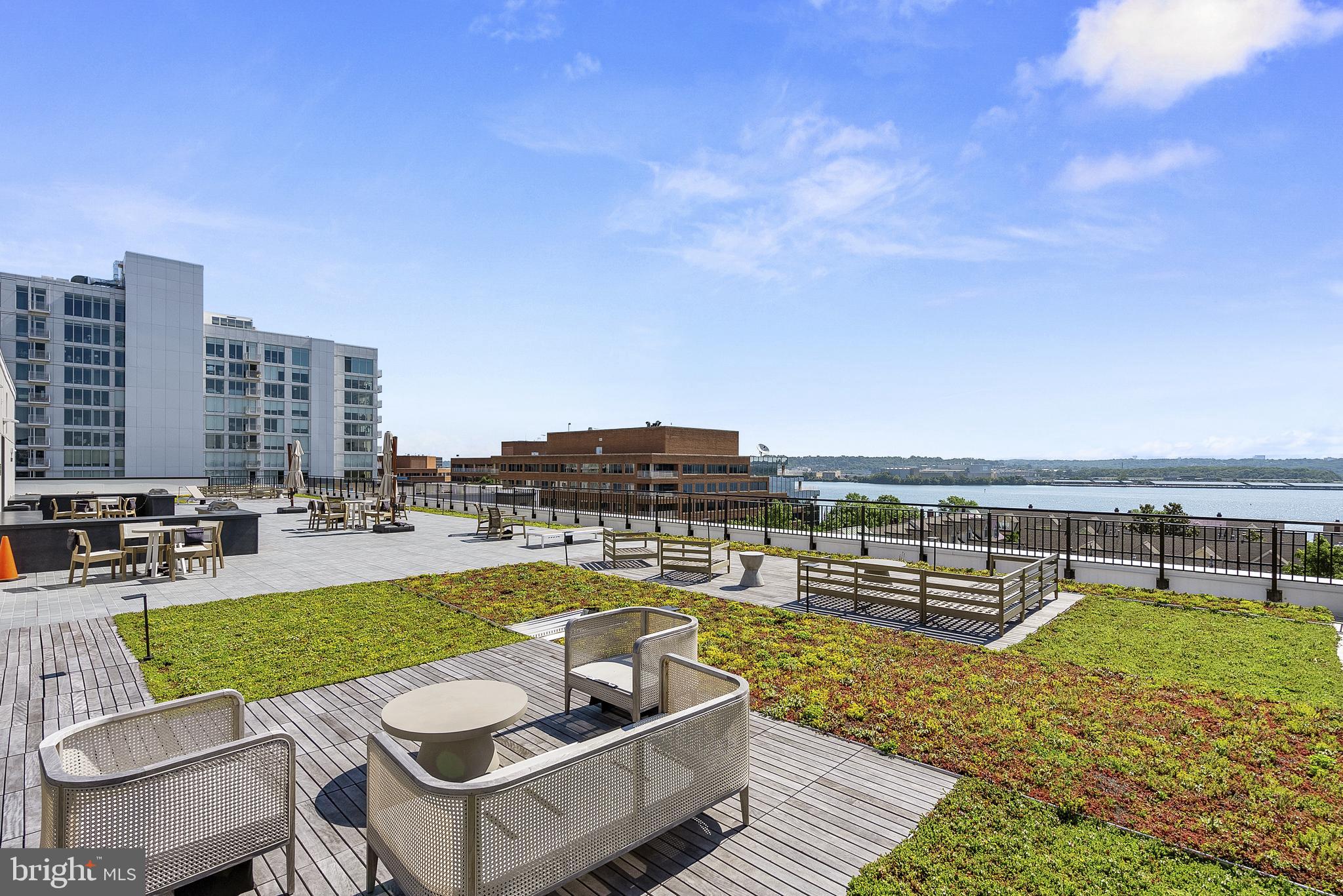 801 N Fairfax St #219
