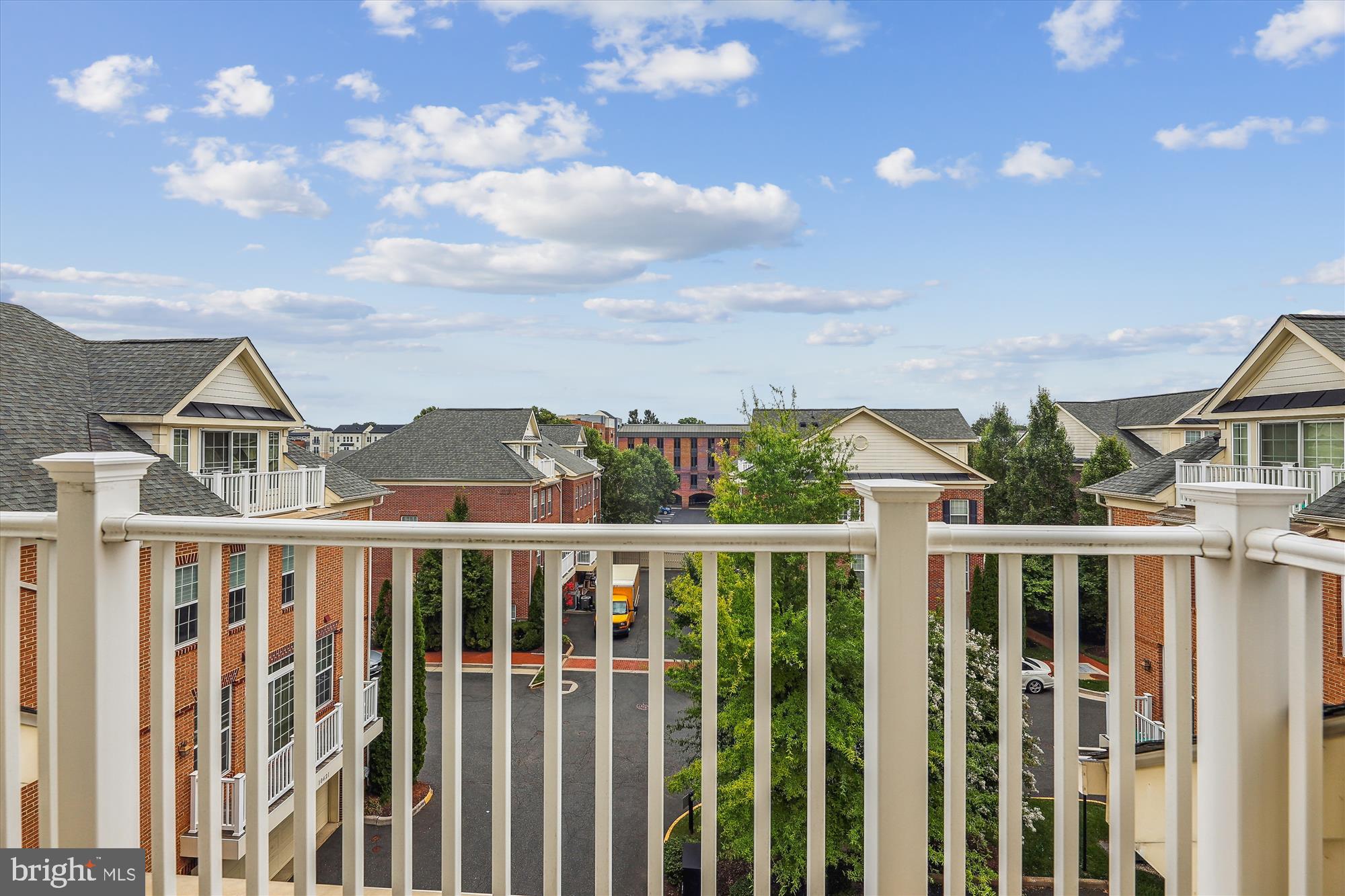 3905 Chain Bridge Rd