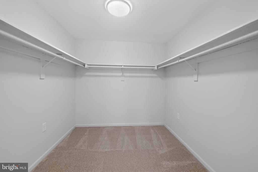 233 SUNSET CIRCLE