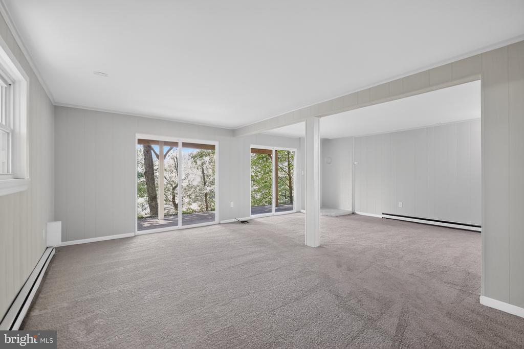 233 SUNSET CIRCLE
