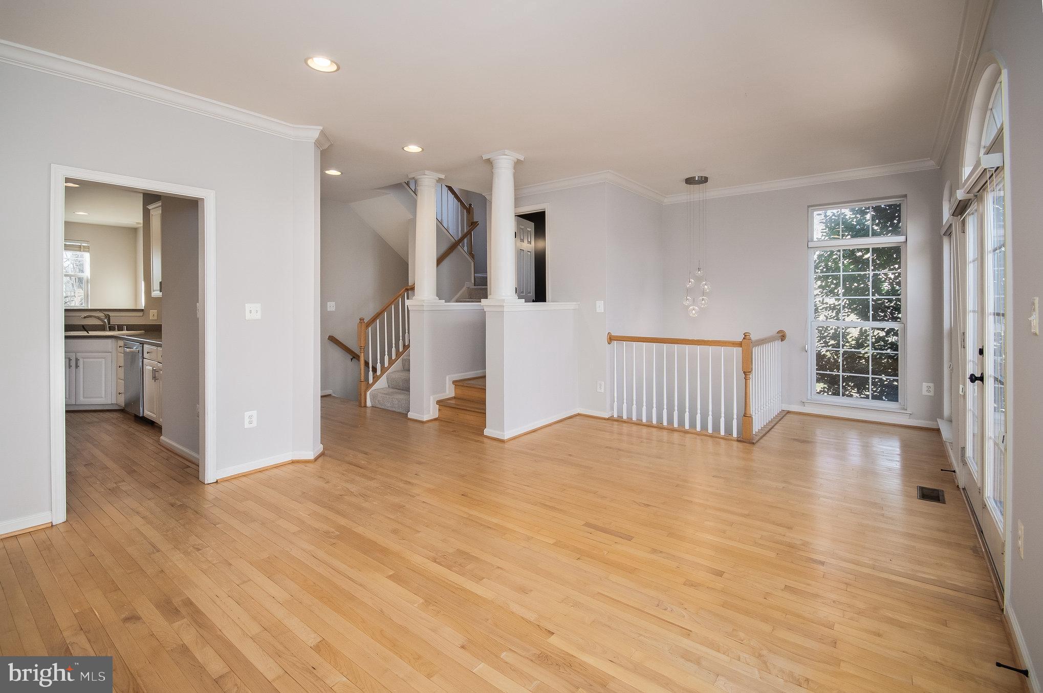6450 Waterfield Rd