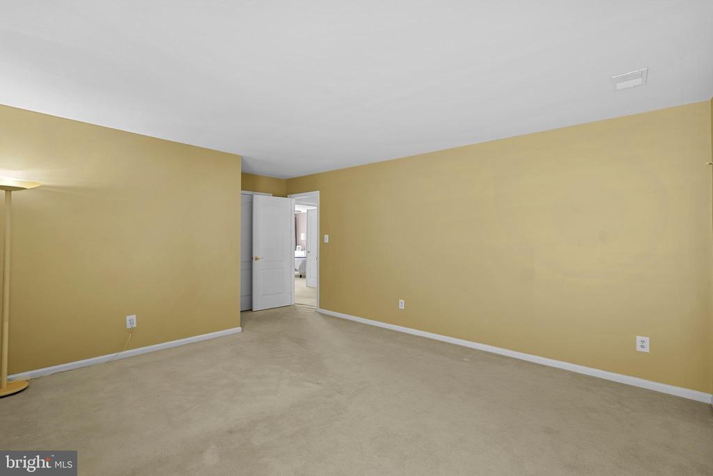 2220 Central Ave
