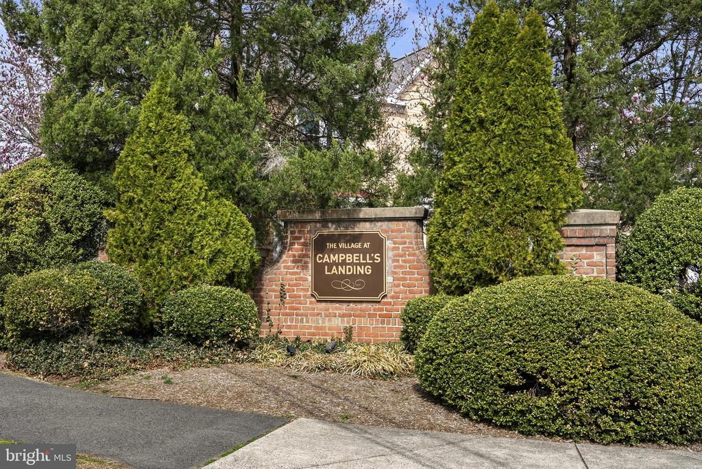 2201 Central Ave