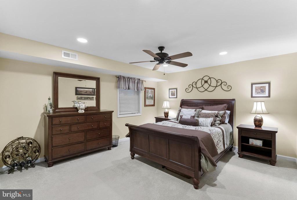 13908 Poplar Tree Rd