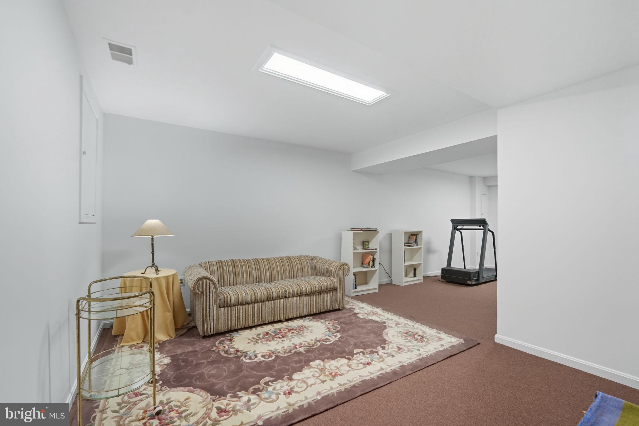 9616 VILLAGESMITH WAY