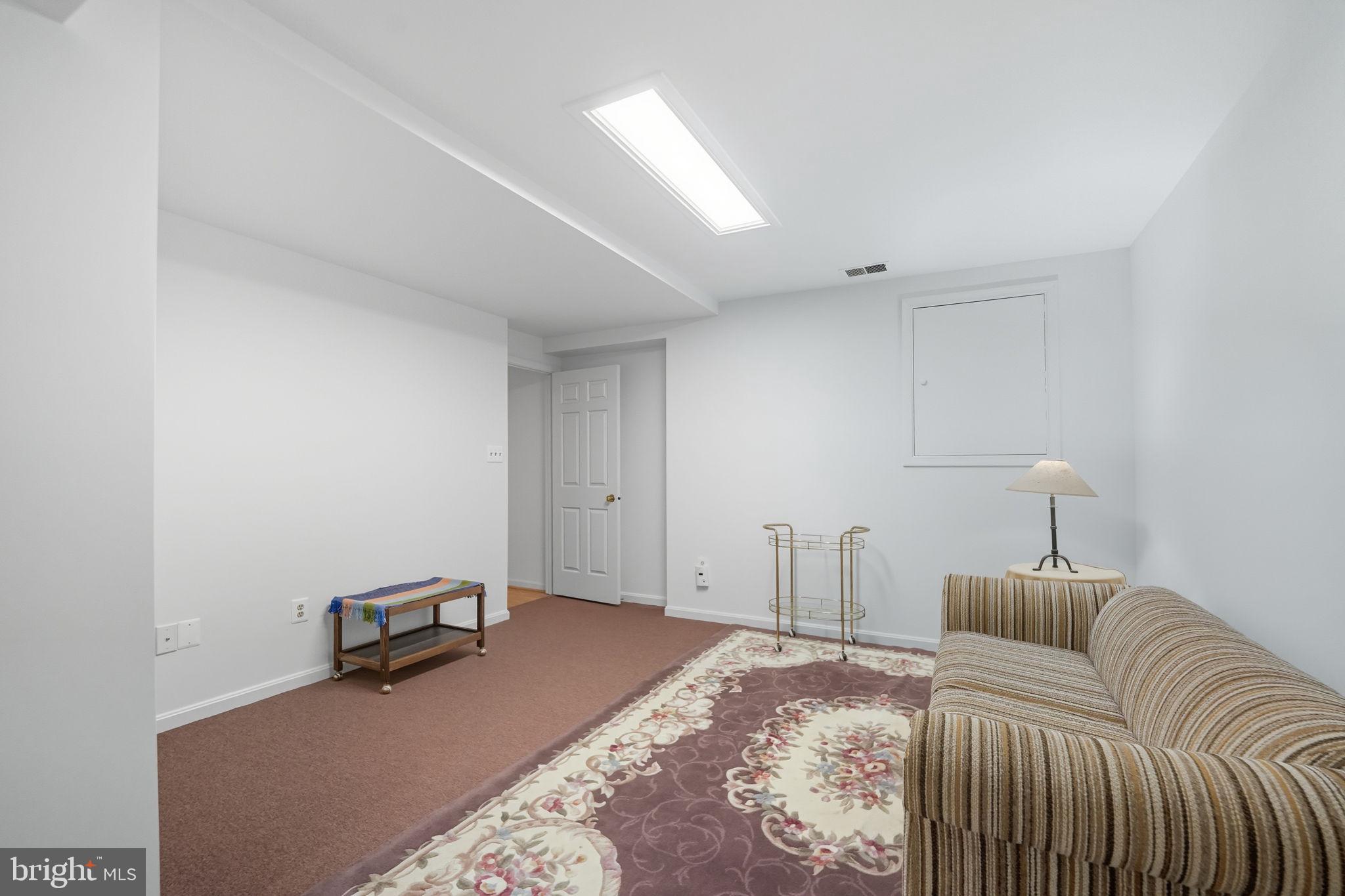 9616 VILLAGESMITH WAY