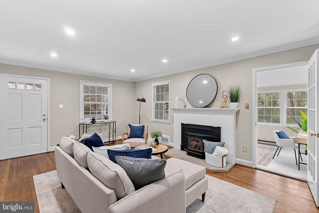 7109 WAYNE DRIVE