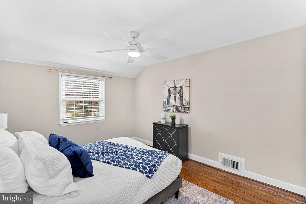7109 WAYNE DRIVE