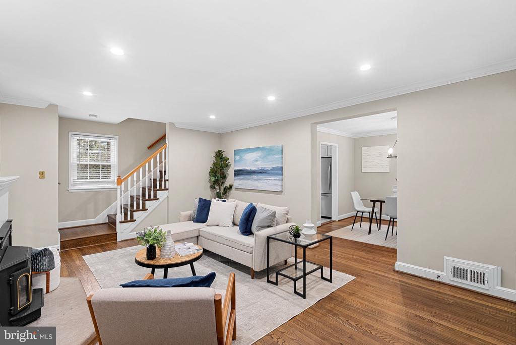 7109 WAYNE DRIVE
