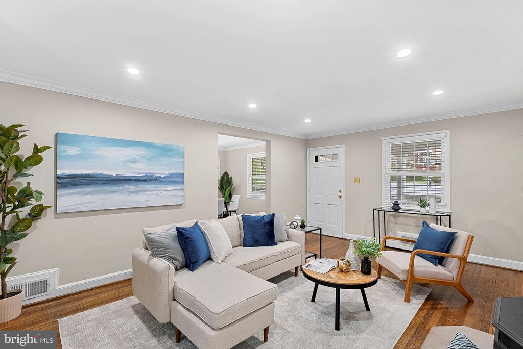 7109 WAYNE DRIVE