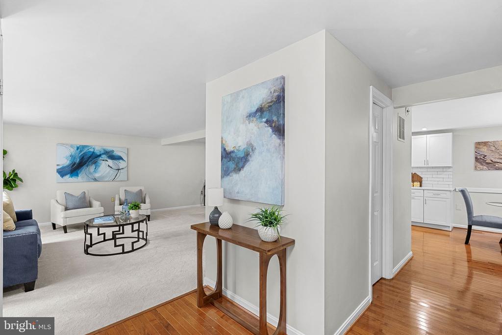 2284 DOSINIA COURT