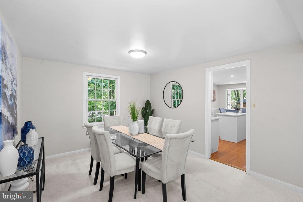 2284 DOSINIA COURT