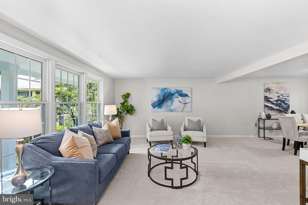 2284 DOSINIA COURT