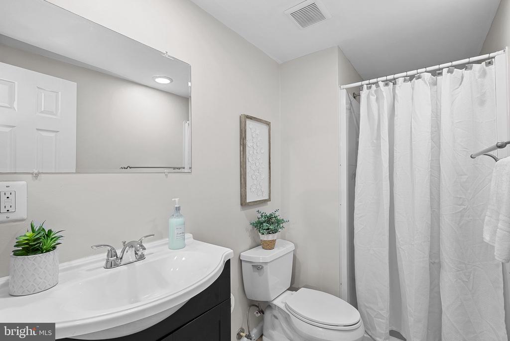 2284 DOSINIA COURT