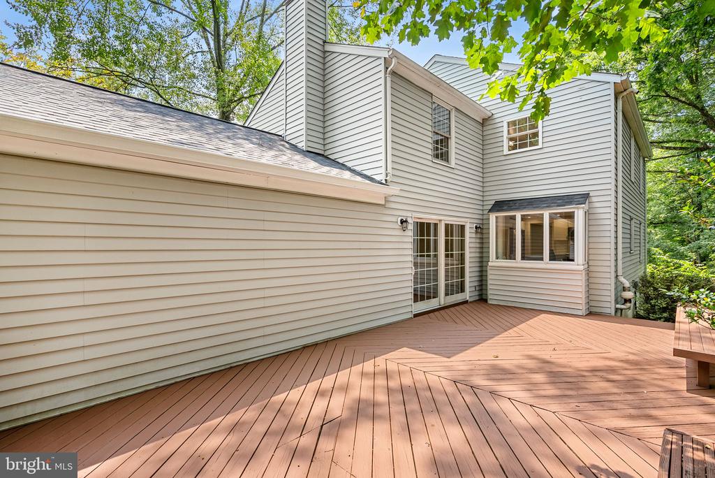 2284 DOSINIA COURT