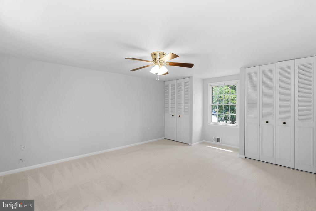 2284 DOSINIA COURT