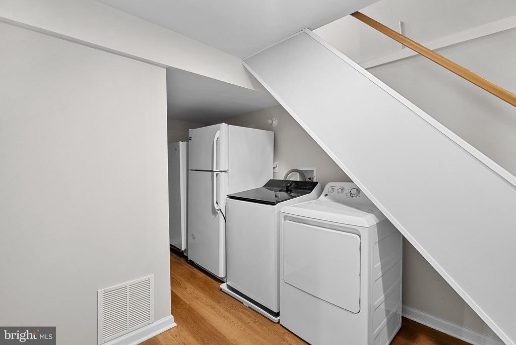 2284 DOSINIA COURT
